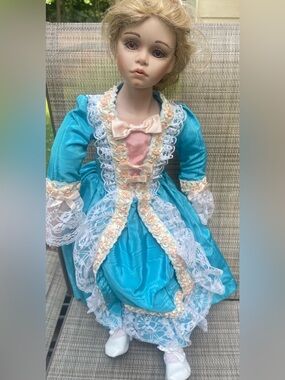 LORI A LADD  Victorian 28" Porcelain Doll 389/1500